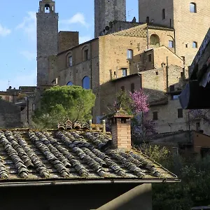Gasthuis La Casa Di Ines, San Gimignano